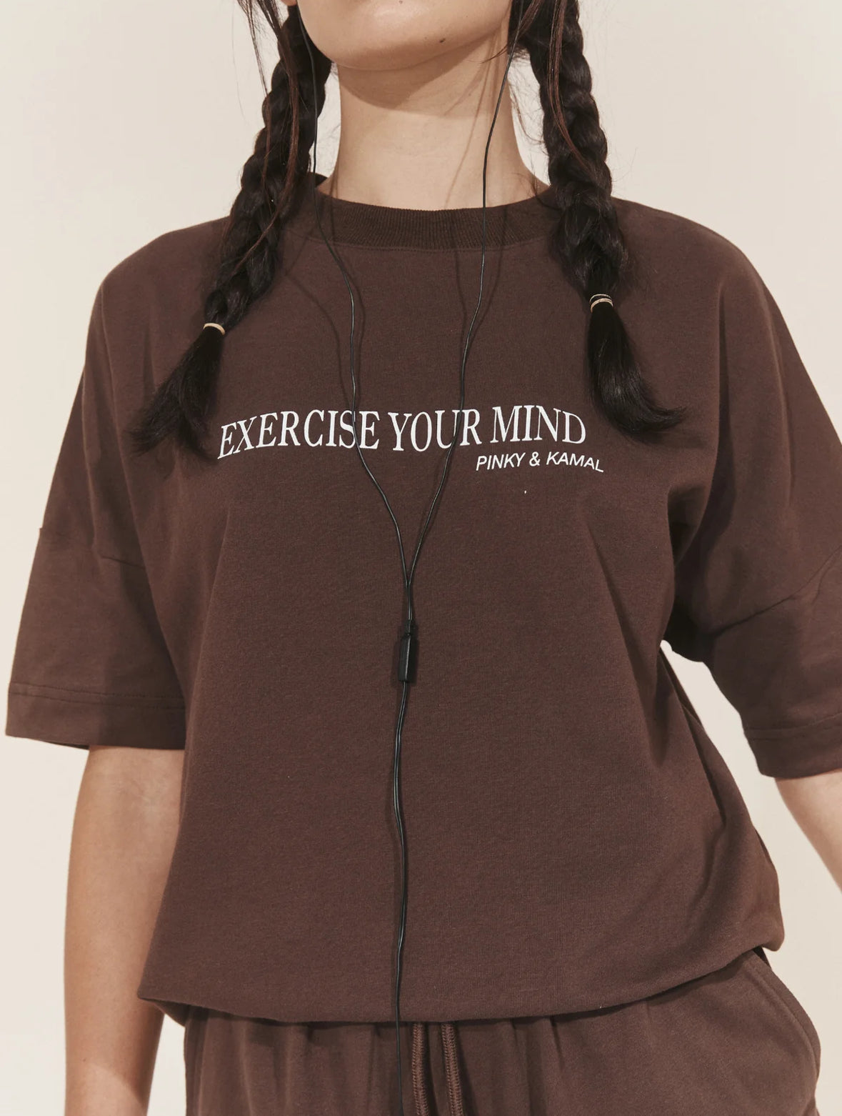 PINKY & KAMAL | EXERCISE YOUR MIND T-SHIRT - CACAO