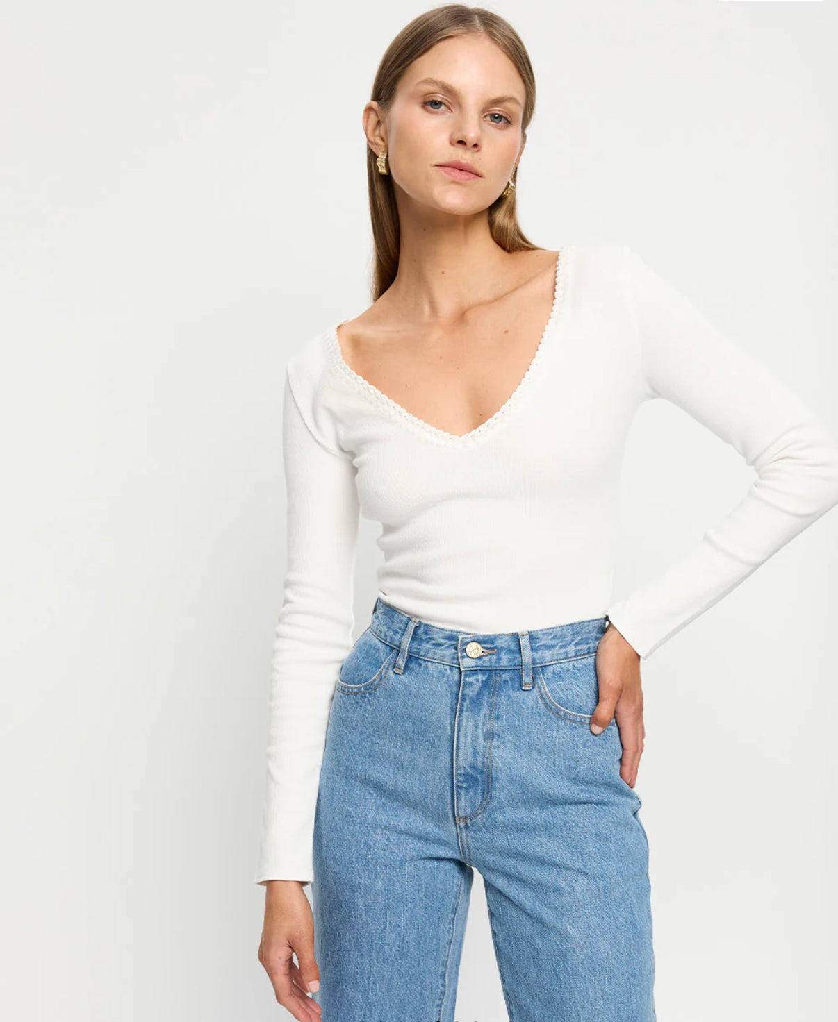 KIVARI | Tallulah V Neck Top