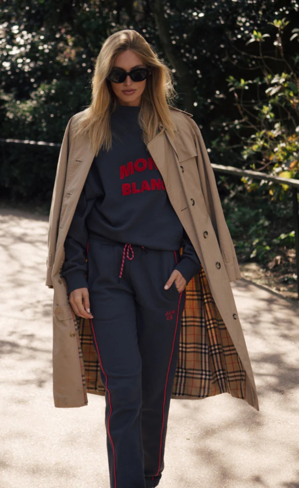 Araminta James | Mont Blanc sweatshirt