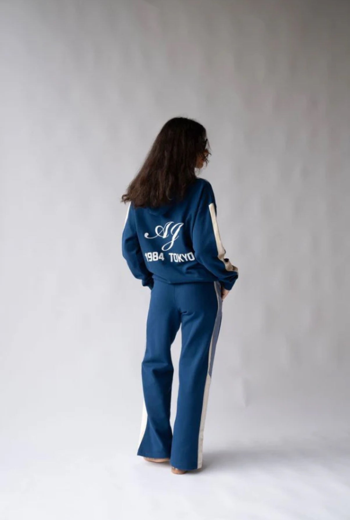 ARAMINTA JAMES | 1984 Hoodie estate blue