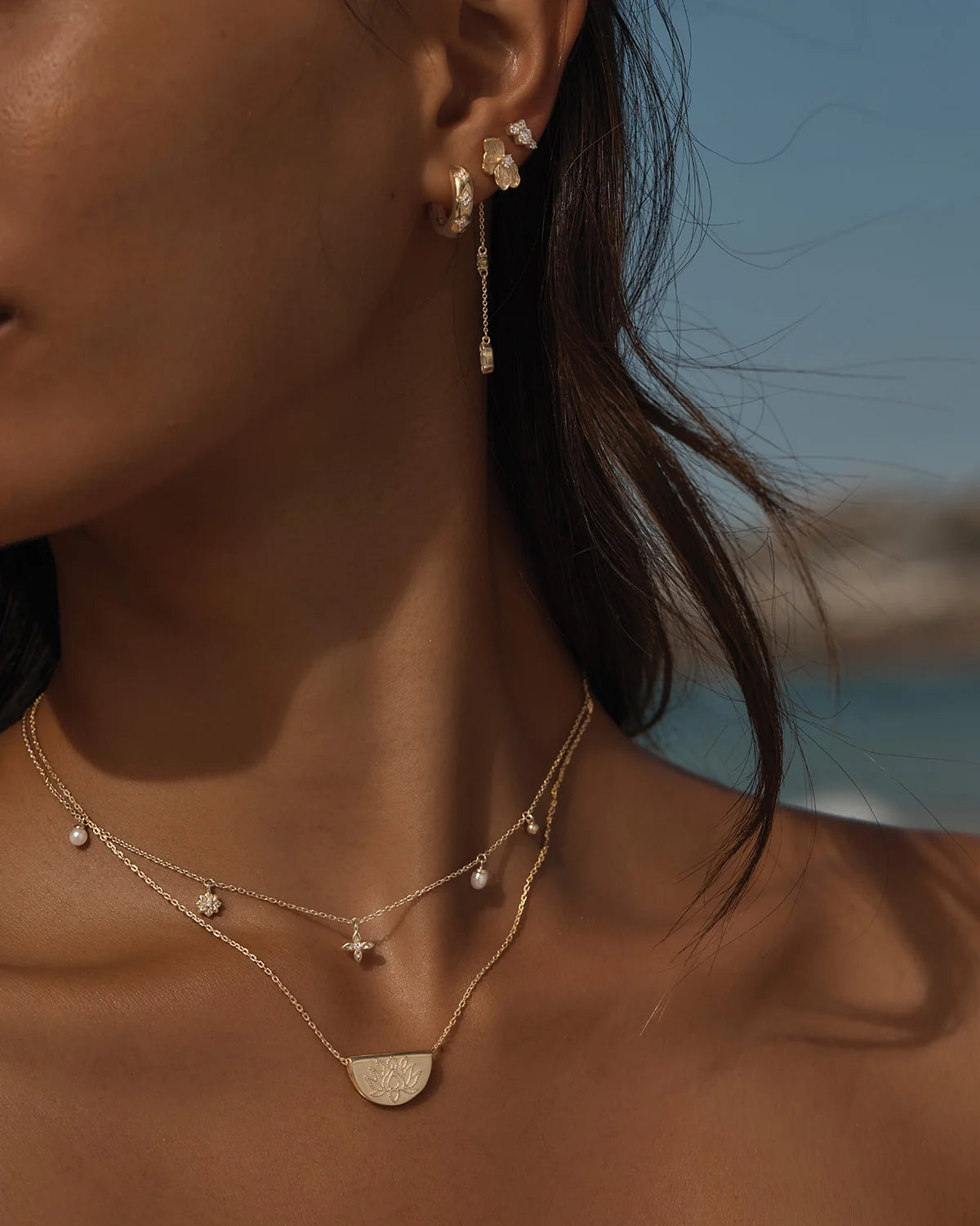 BY CHARLOTTE | Lotus Necklace Gold