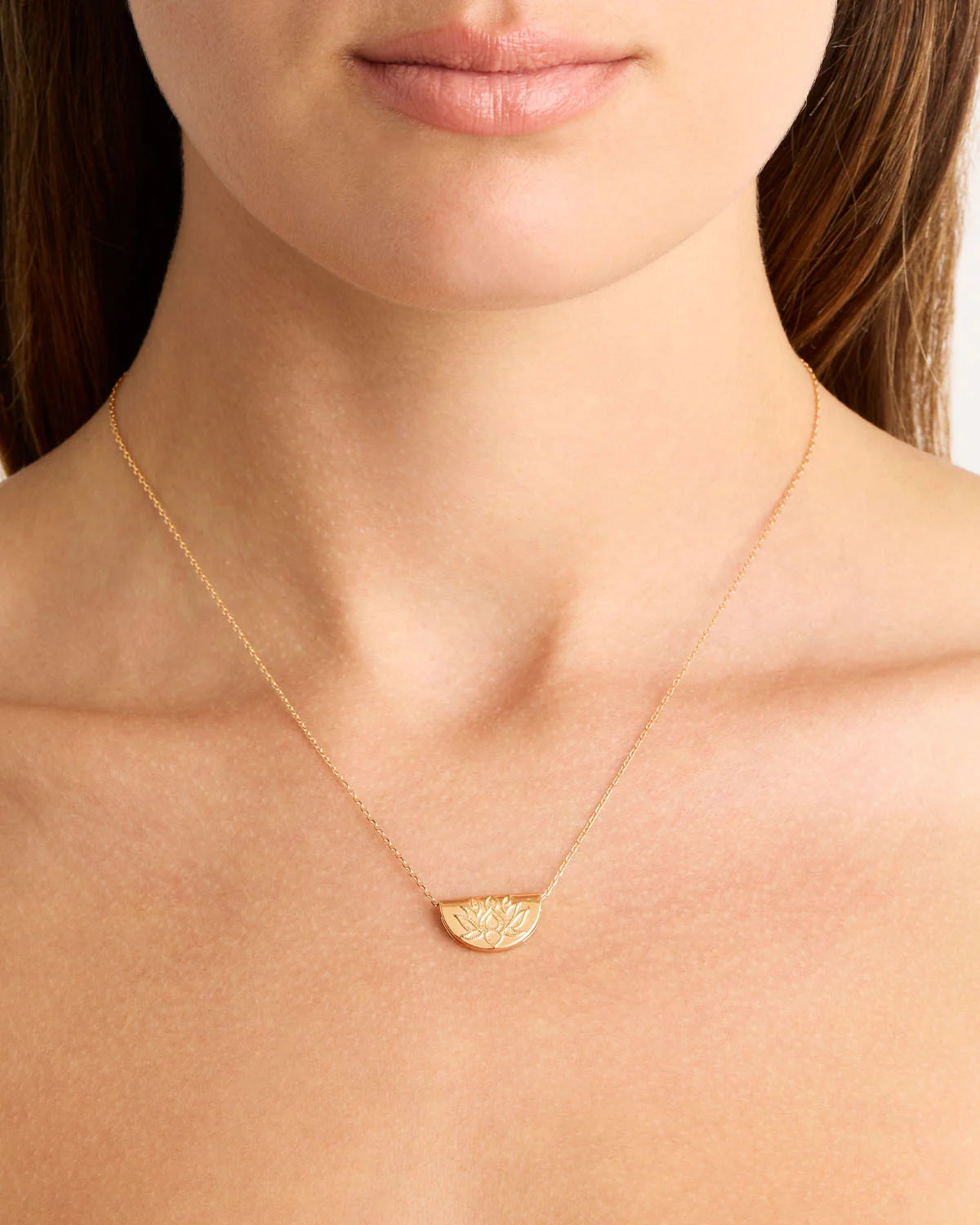 BY CHARLOTTE | Lotus Necklace Gold