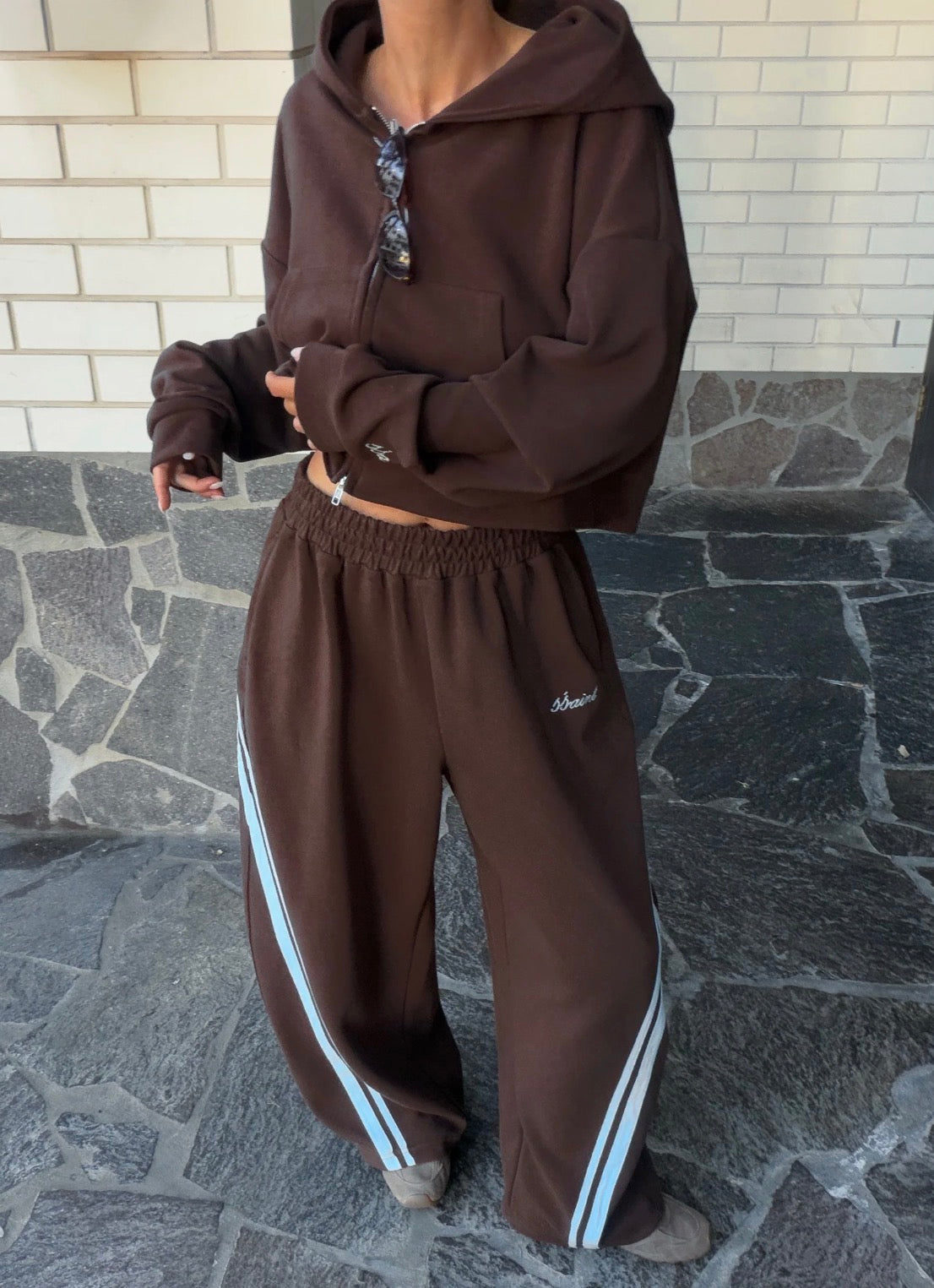 S’SAINT | Cropped Hoodie Brown