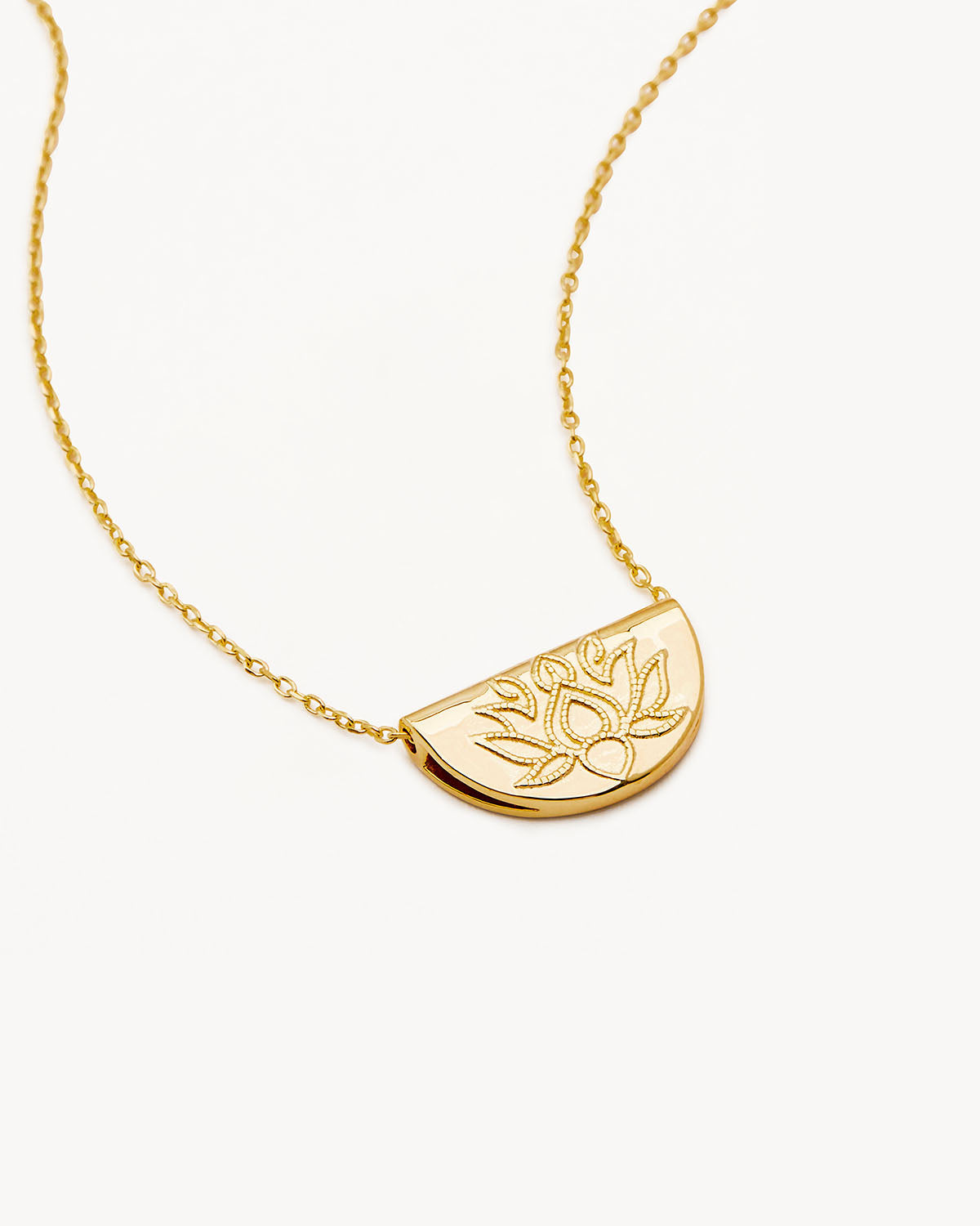 BY CHARLOTTE | Lotus Necklace Gold
