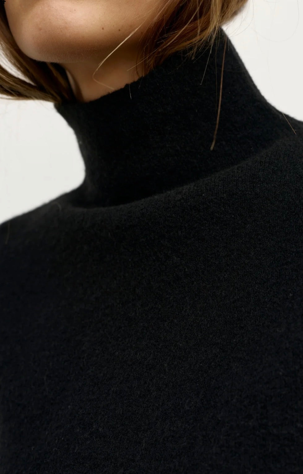 BAYSE | MAISIE KNIT TURTLENECK - BLACK