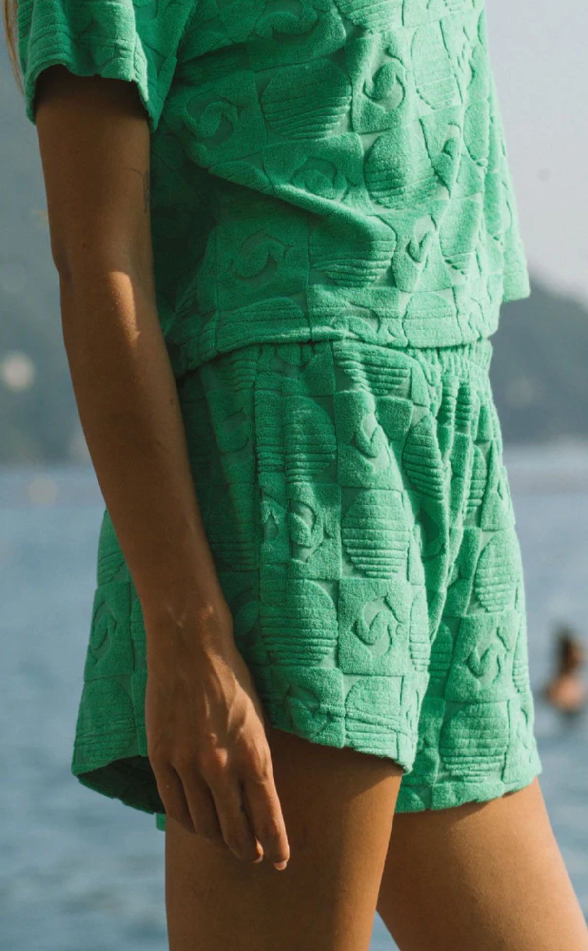 ARAMINTA JAMES| CRUISE TERRY SHORT TROPICAL GREEN