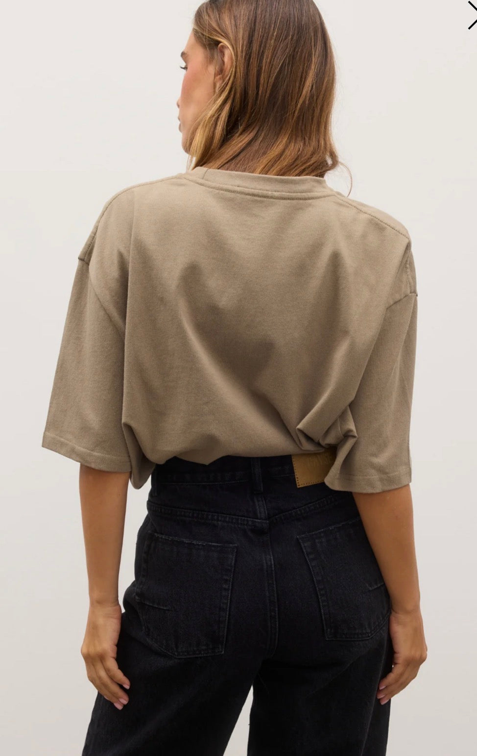 BAYSE | JONAS BOYFRIEND TEE - MILITARY