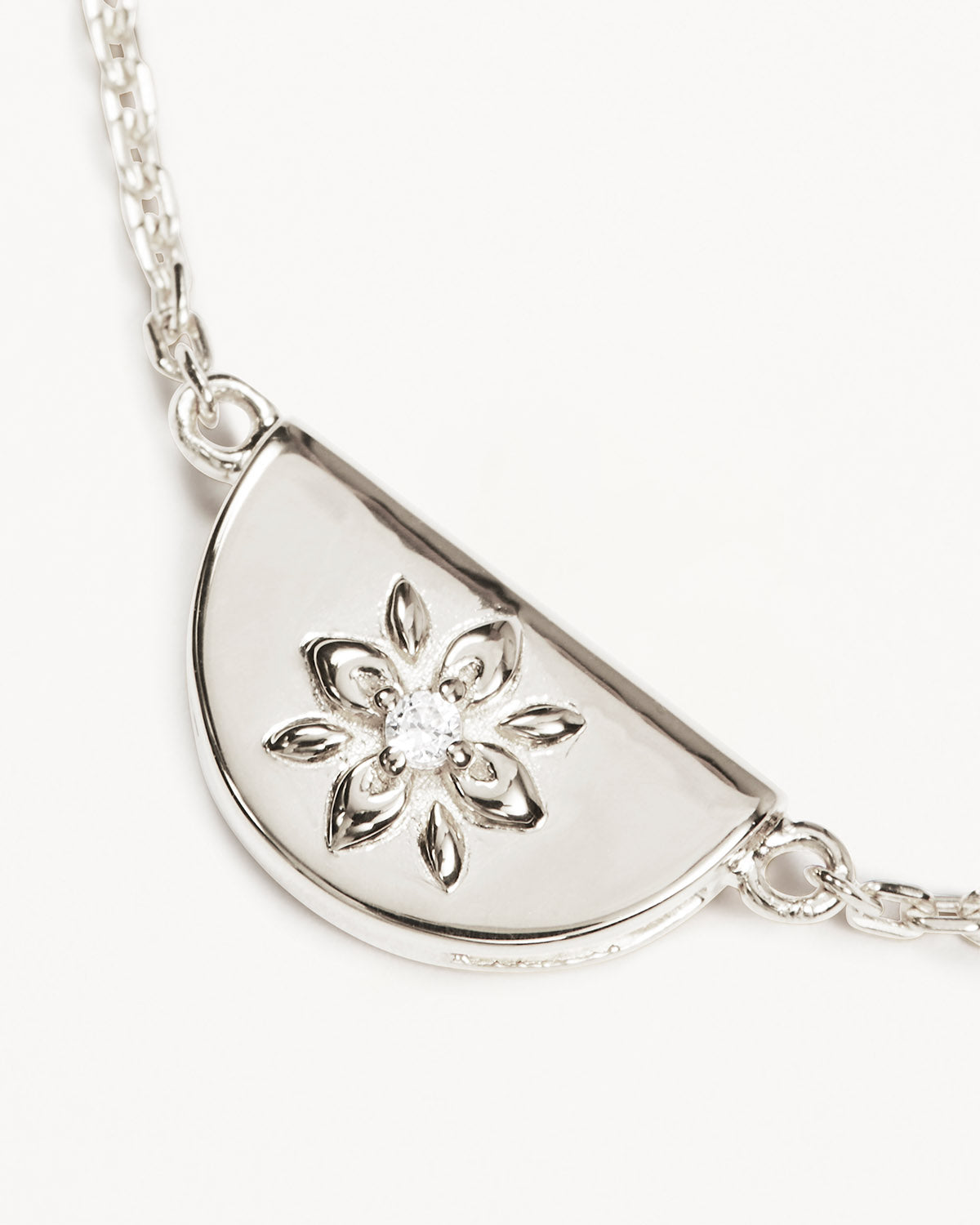 BY CHARLOTTE | Lotus Bracelet Silver